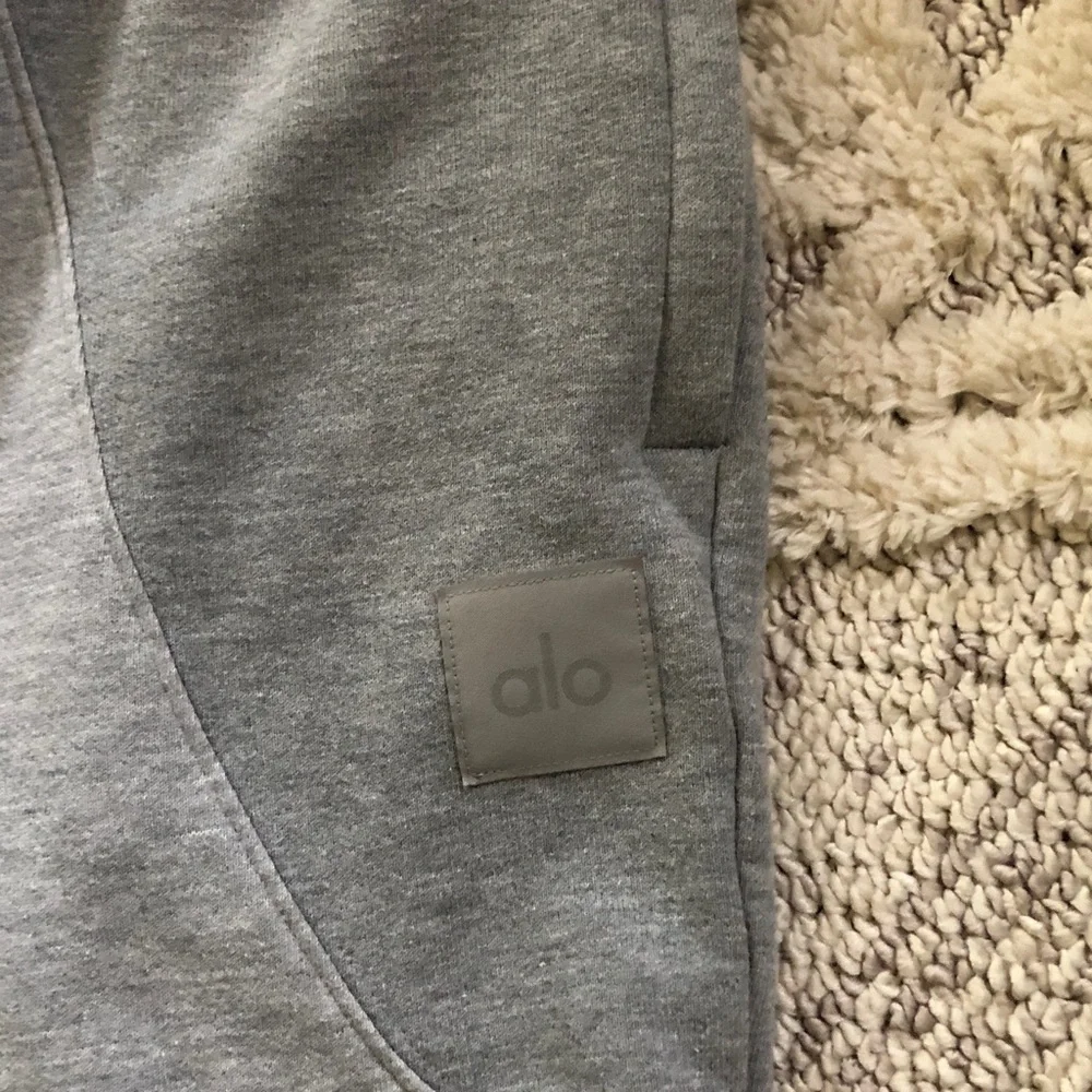 ALO Yoga Make Waves Sweatpant  gray tonal size XS - Picture 3 of 7